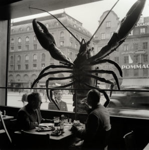 Ресторан в Стокгольме напоминает о начале сезона ловли раков, архивное фото Nordiska museet