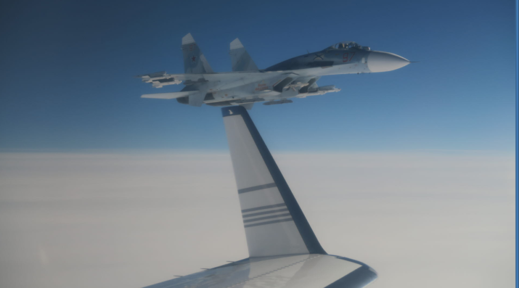 Военный самолет РФ пролетел в 20 метрах от шведского – ВС Швеции