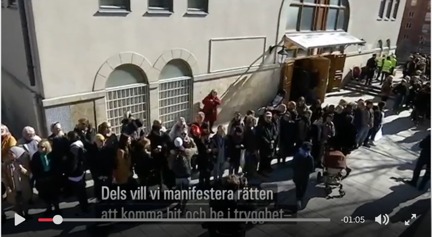 Живое кольцо организовали в Стокгольме вокруг мечети в знак солидарности с пострадавшими после теракта в Новой Зеландии