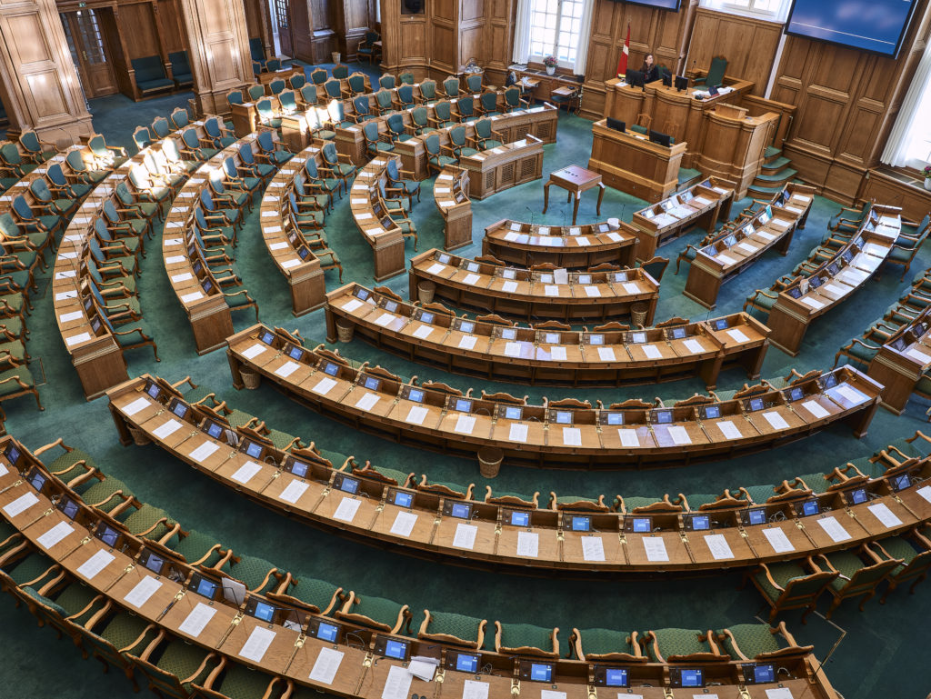 Очередные выборы в парламент пройдут в Дании 5 июня