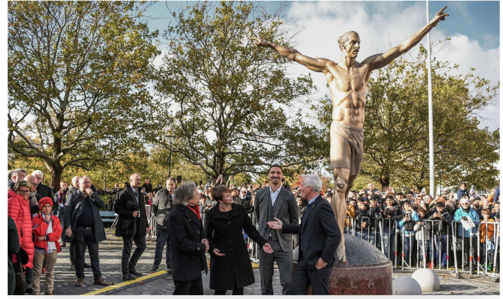 Открытие статуи легендарного шведского футболиста Златана состоялось 8 октября на его родине в шведском Мальмё