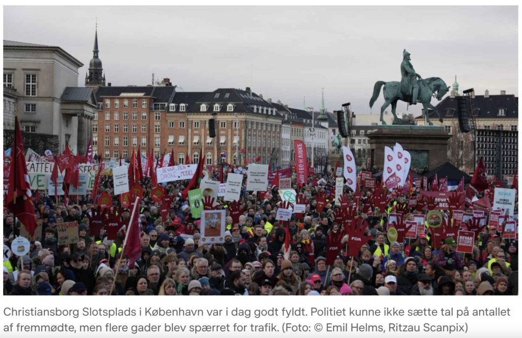 Десятки тысяч датчан выразили протест после отмены красного дня в календаре